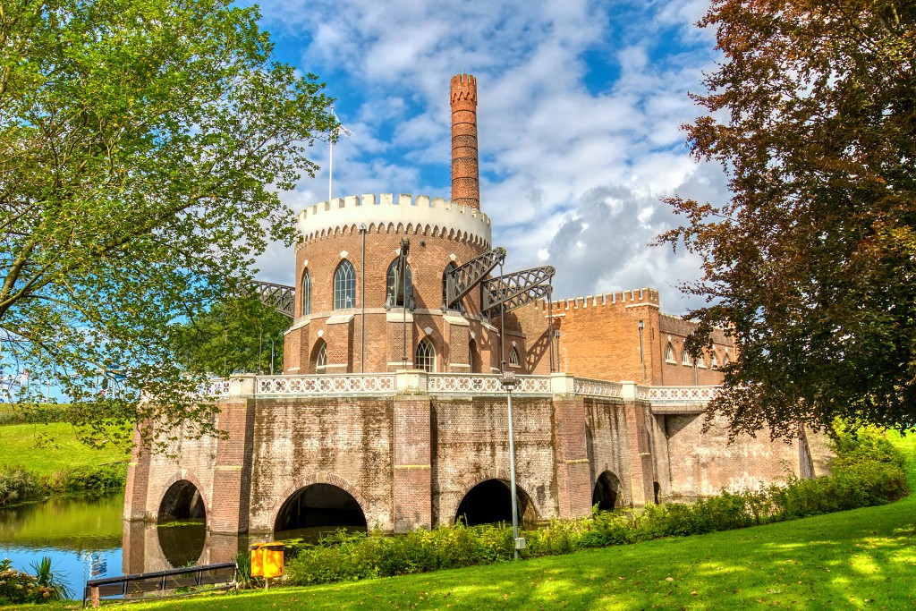 Gemaal De Cruquius Haarlemmermeer polder hdr rijksmonument stoommachine erfgoed neo gotisch gebouw architectuur museum